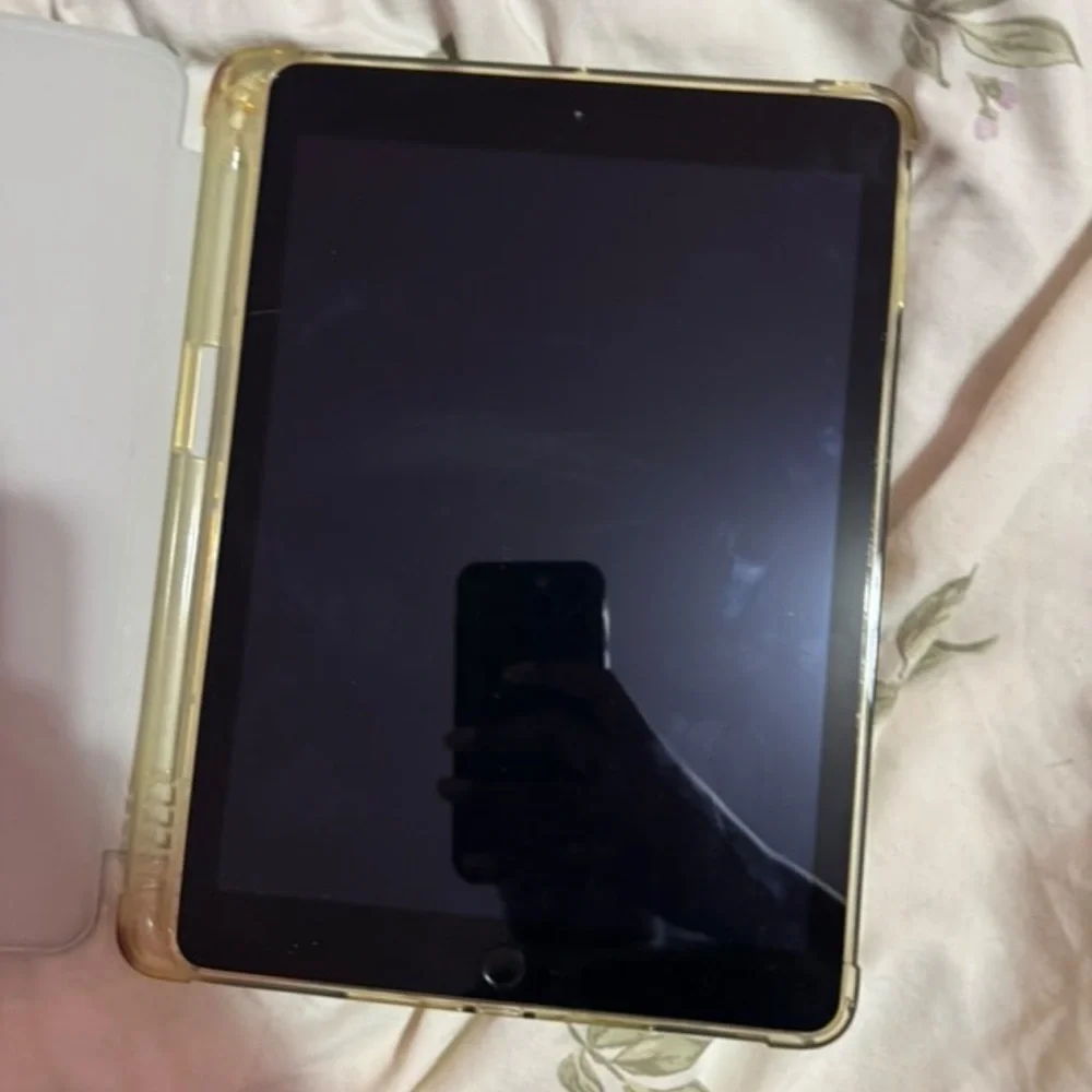 Apple iPad - Silver